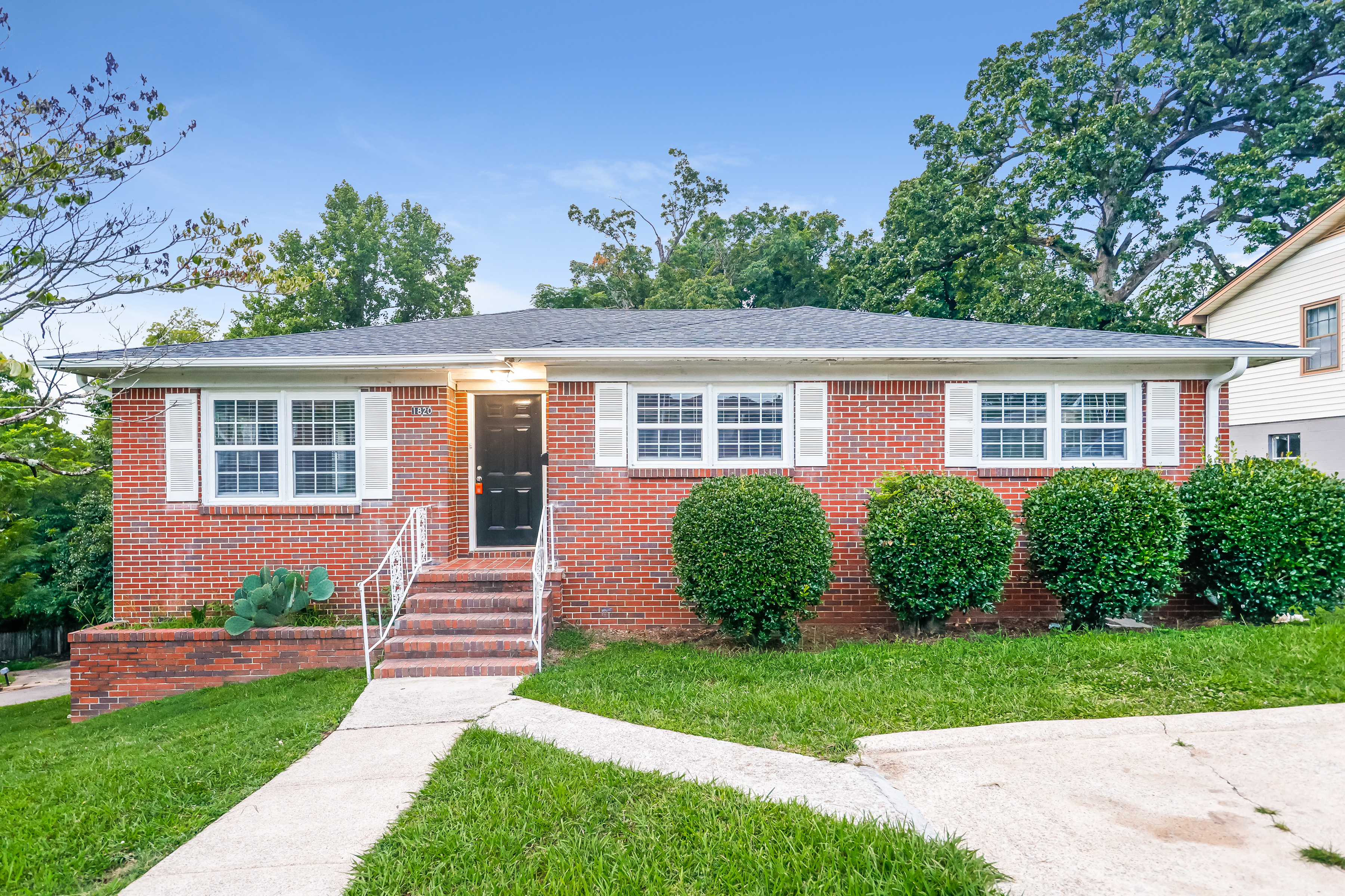 1820 Etowah St Tarrant, AL 35217